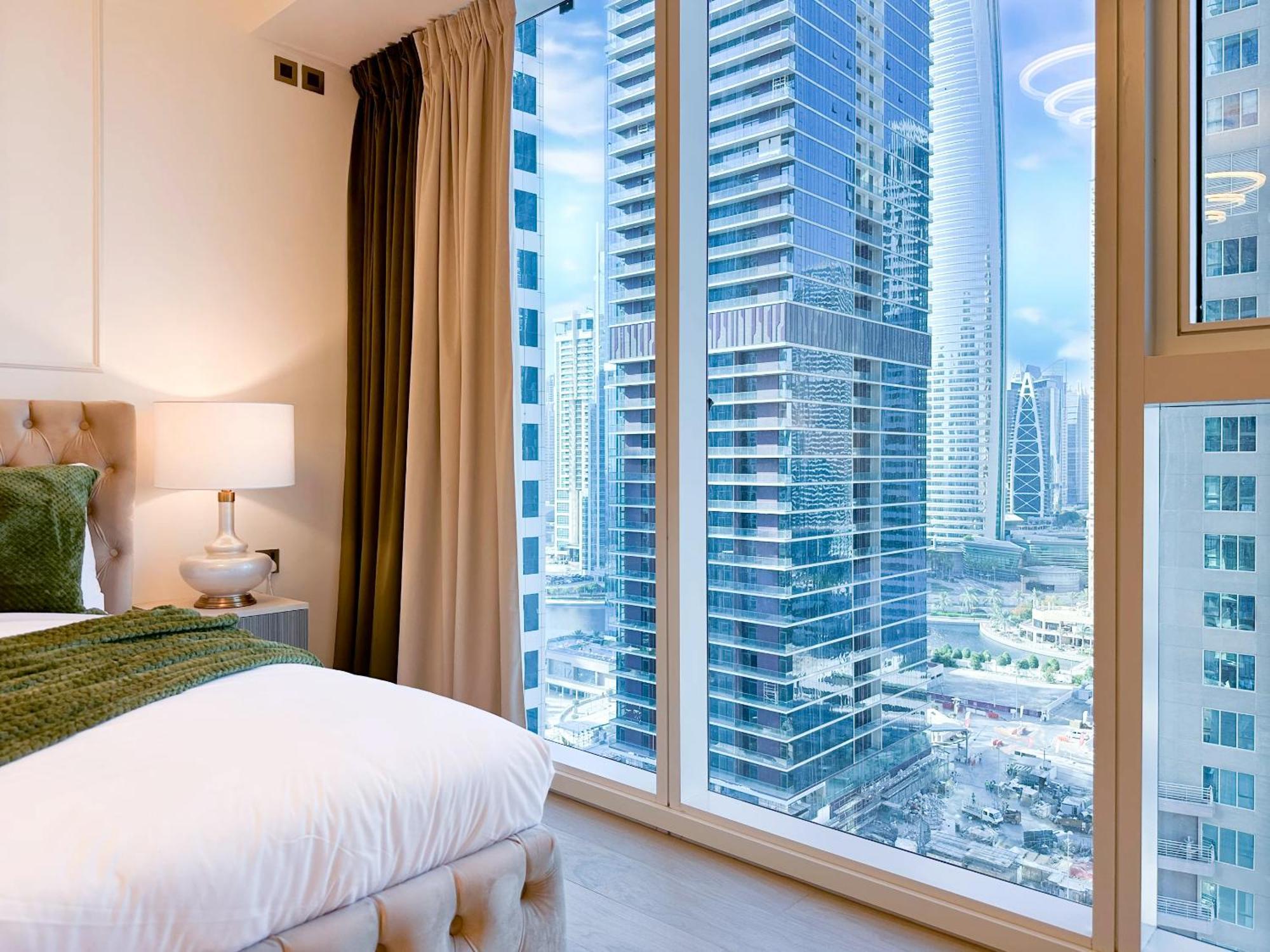 Trophy Elegant W Premium Facilities & Golf Simulator Apartment *