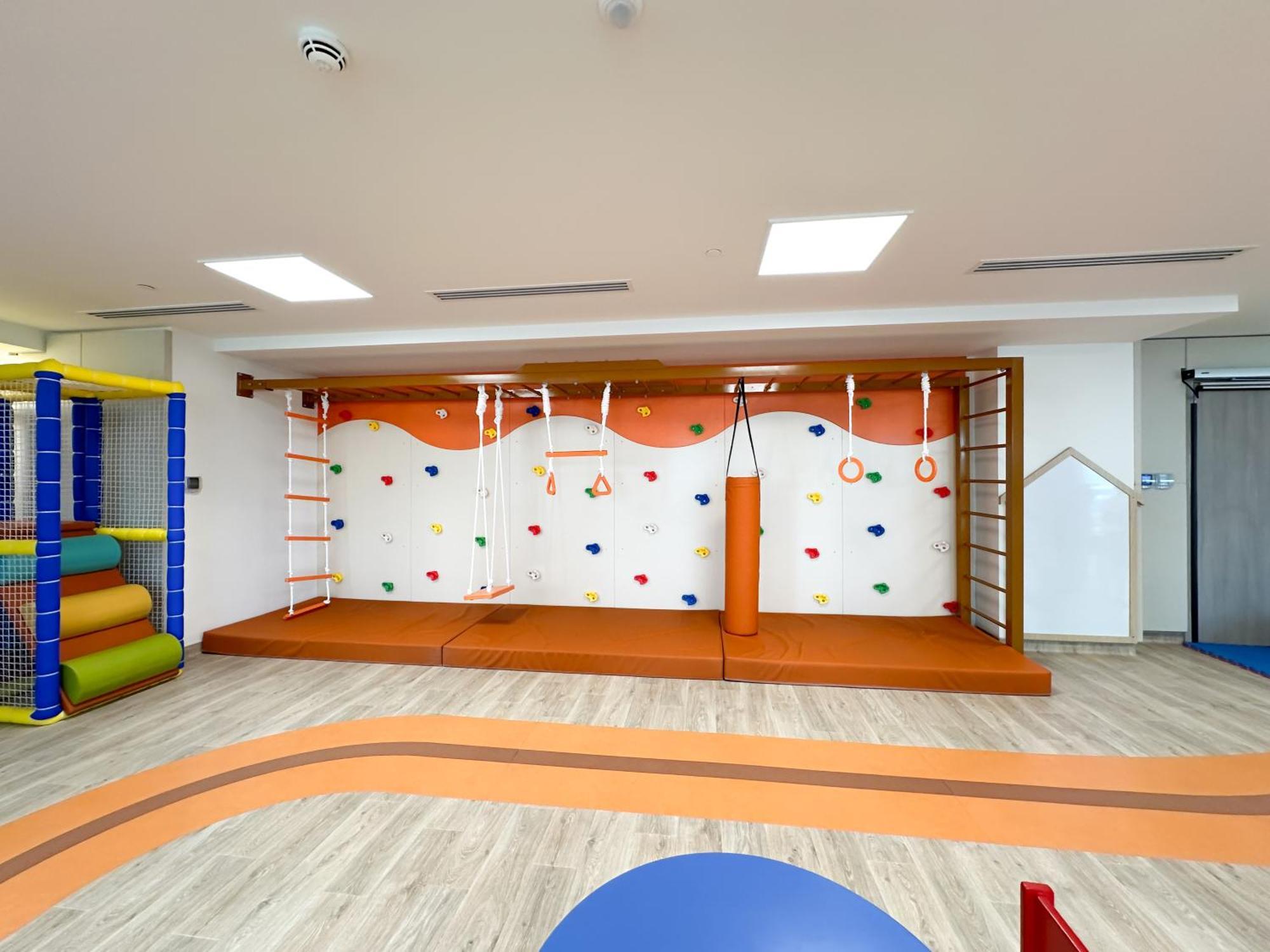 Trophy Elegant W Premium Facilities & Golf Simulator * Dubai