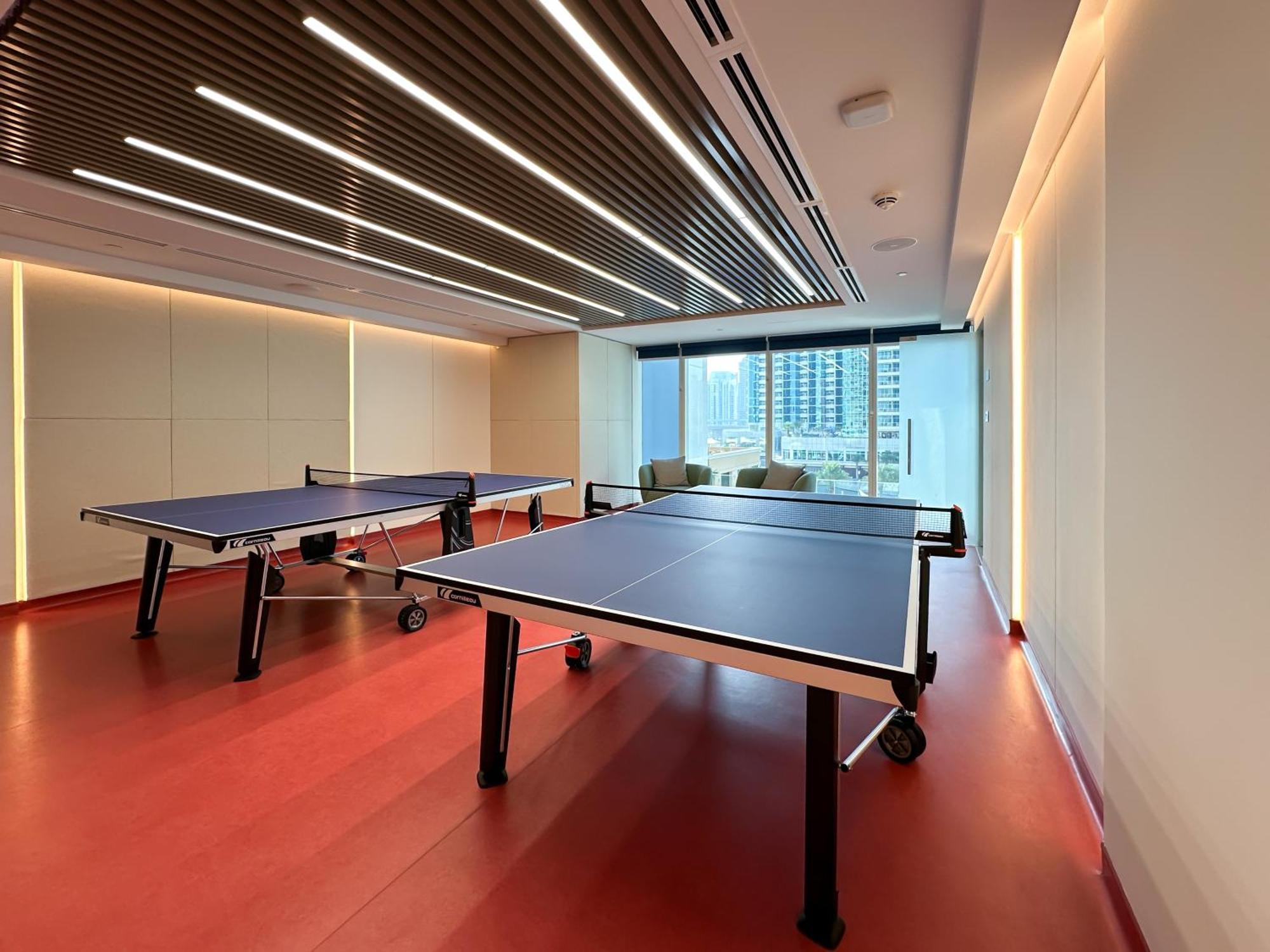 Trophy Elegant W Premium Facilities & Golf Simulator Apartment *